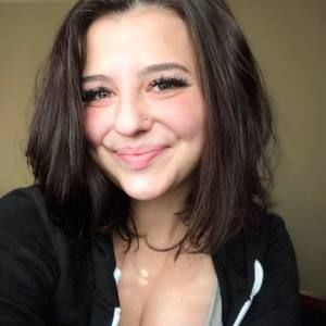 Meet your Posher, Cassandra